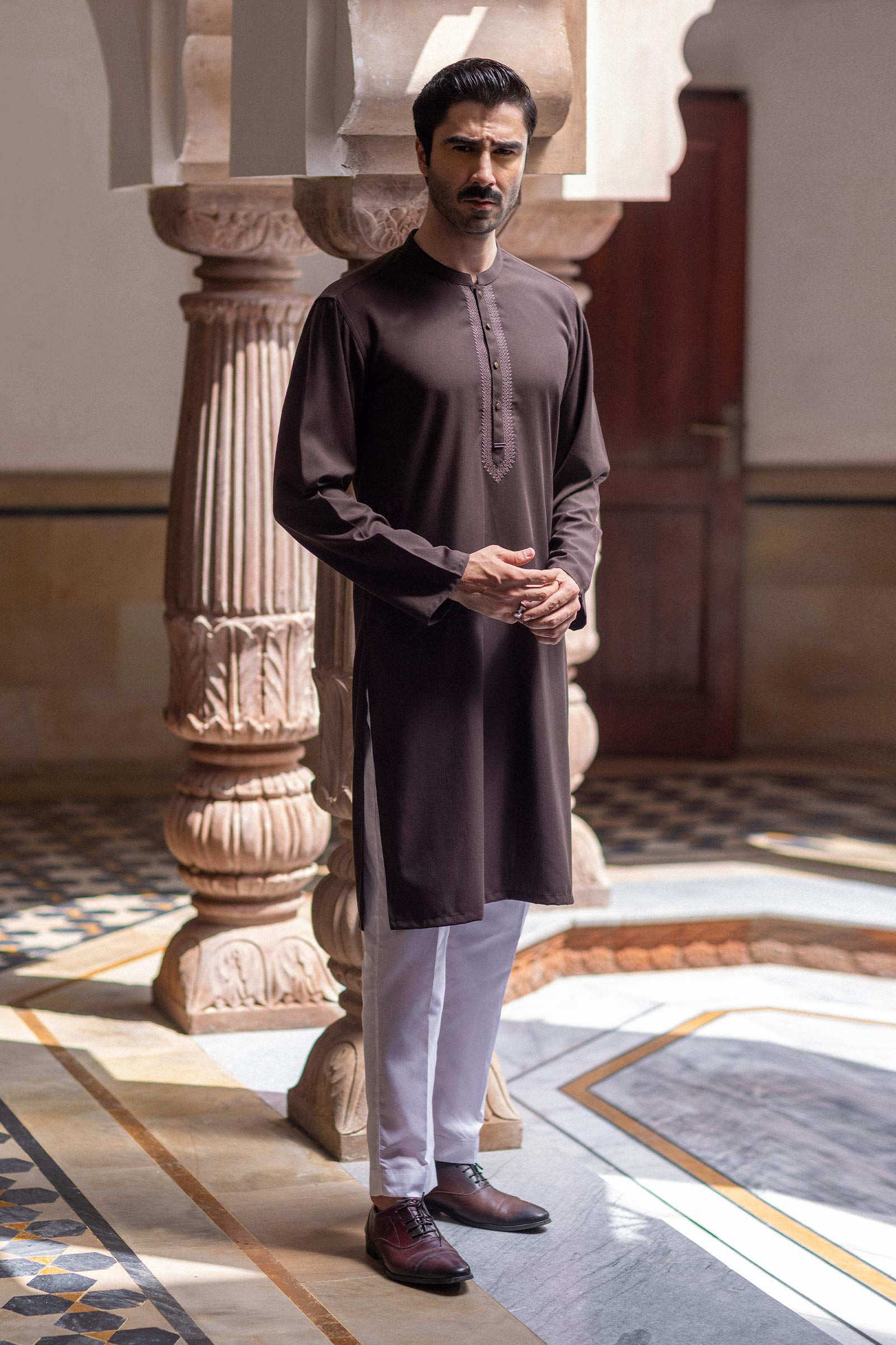 Embroidered Blended Kurta